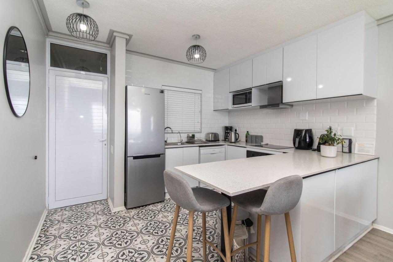 Brookes Hill Suites Luxury Apartment 124 Порт-Элизабет Экстерьер фото