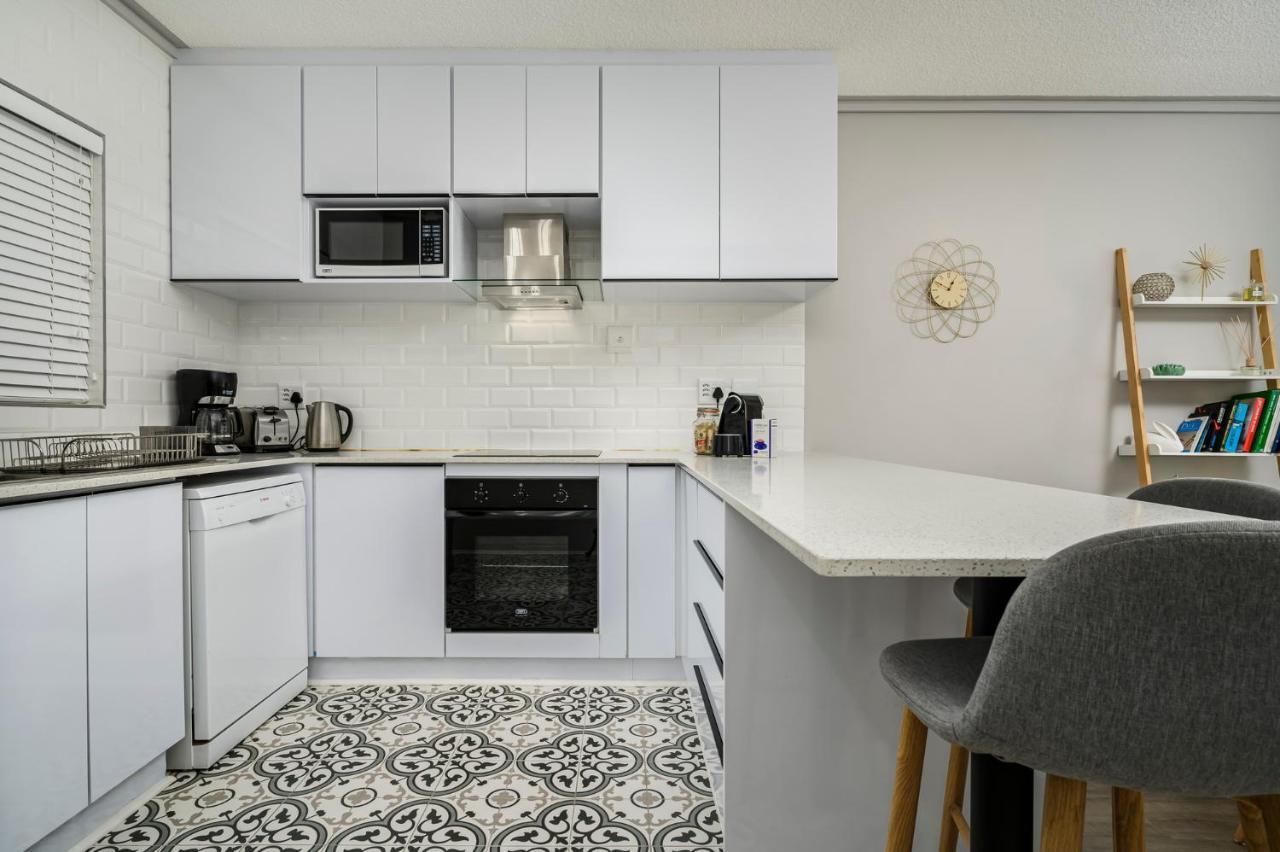 Brookes Hill Suites Luxury Apartment 124 Порт-Элизабет Экстерьер фото